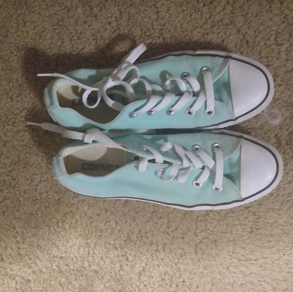 Women's teal Chuck's - Picture 1 of 2